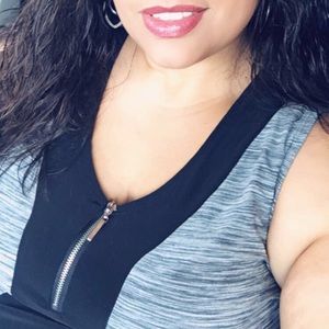 SUZIE IN THE CITY: Gray & Black tank top w zipper